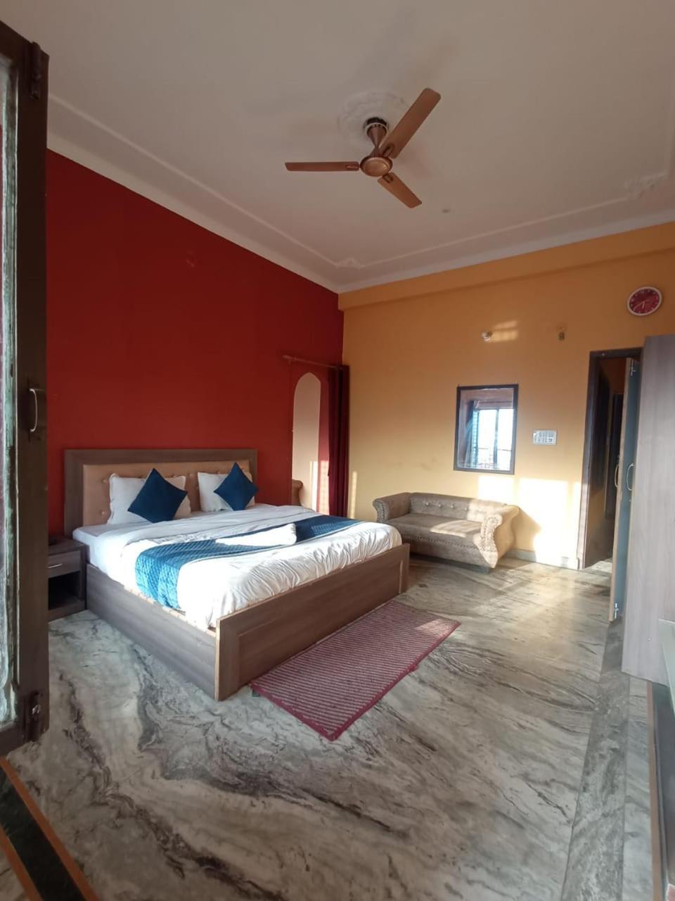 Siddhi Vinayak Hotel And Banquet Bhimtal Exterior photo