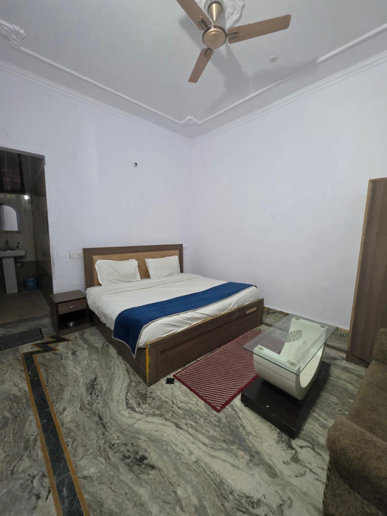 Siddhi Vinayak Hotel And Banquet Bhimtal Exterior photo