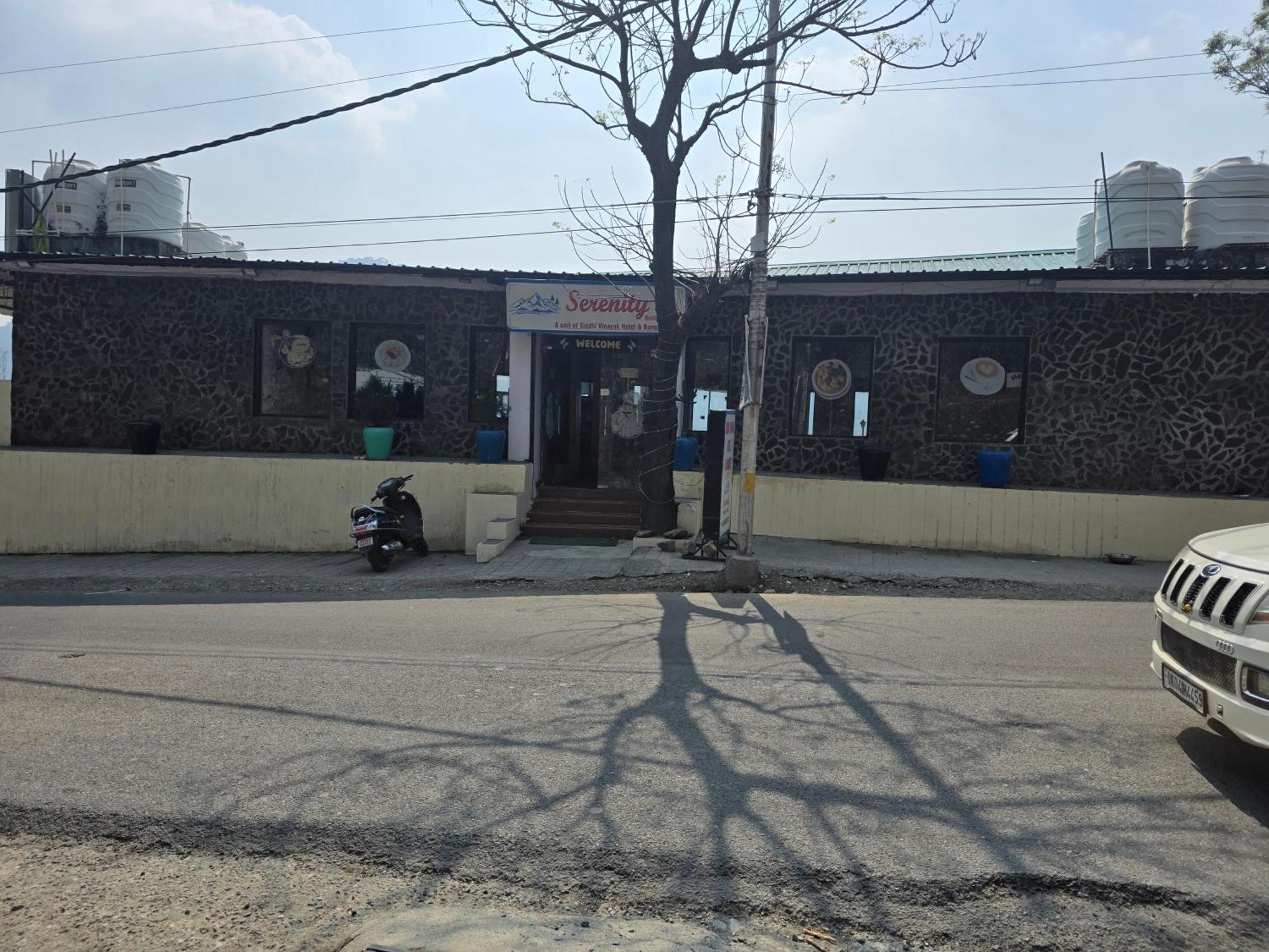 Siddhi Vinayak Hotel And Banquet Bhimtal Exterior photo
