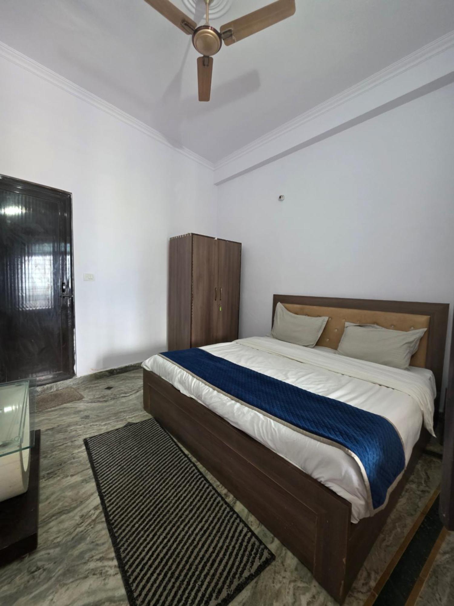 Siddhi Vinayak Hotel And Banquet Bhimtal Exterior photo